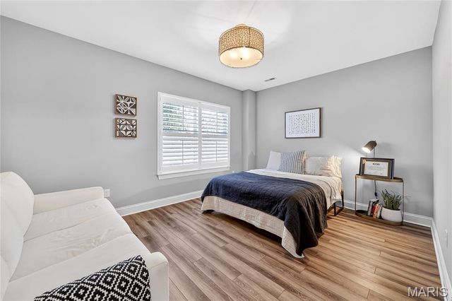 956 Ridgepointe Place Circle, Lake St Louis, MO 63367