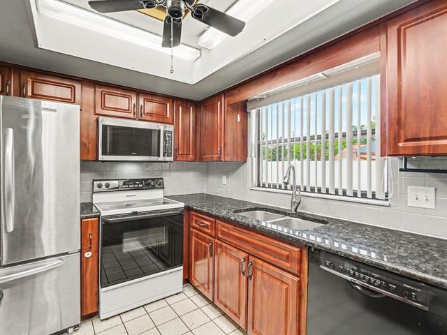 8180 WOODEN DRIVE, Spring Hill, FL 34606
