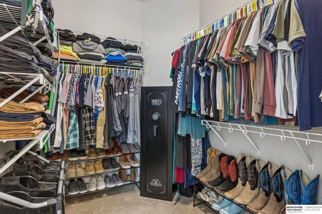 15080 Fowler Avenue, Omaha, NE 68116