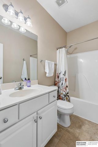 15080 Fowler Avenue, Omaha, NE 68116