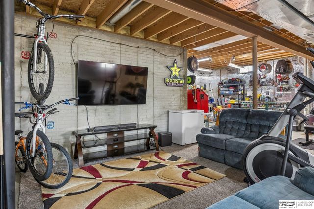 15080 Fowler Avenue, Omaha, NE 68116