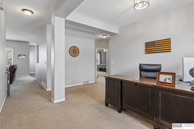 15080 Fowler Avenue, Omaha, NE 68116