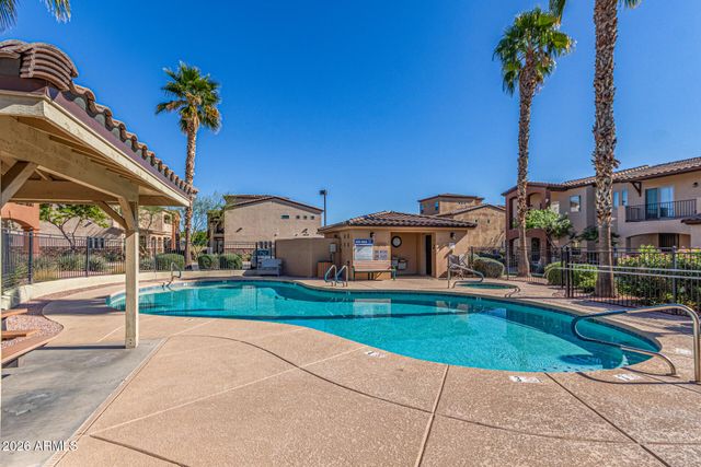2821 S SKYLINE Drive S 172, Mesa, AZ 85212