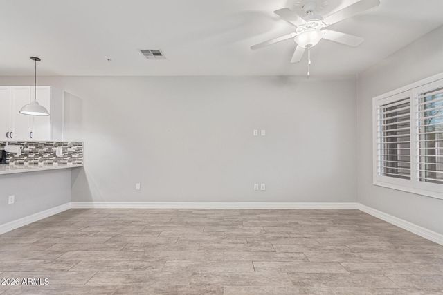 2821 S SKYLINE Drive S 172, Mesa, AZ 85212