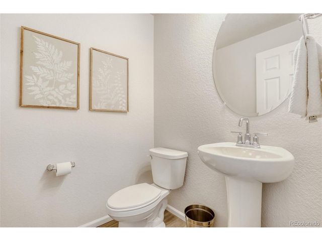 6089 N Liverpool St, Aurora, CO 80019