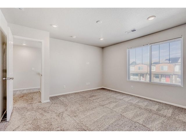 6089 N Liverpool St, Aurora, CO 80019