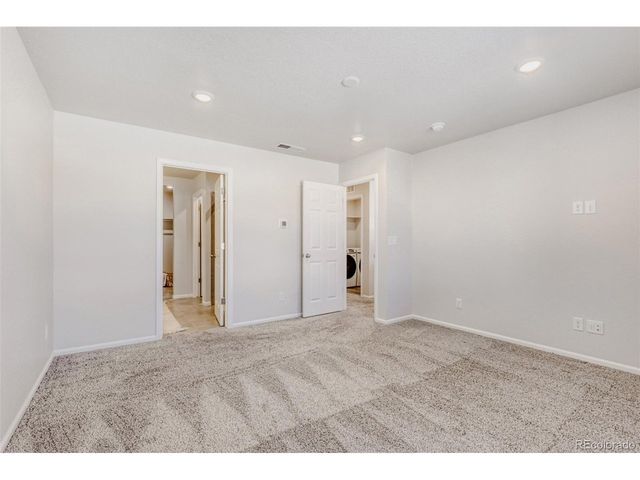 6089 N Liverpool St, Aurora, CO 80019