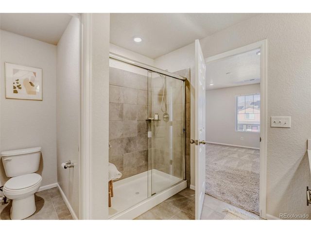 6089 N Liverpool St, Aurora, CO 80019