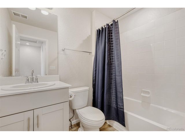 6089 N Liverpool St, Aurora, CO 80019