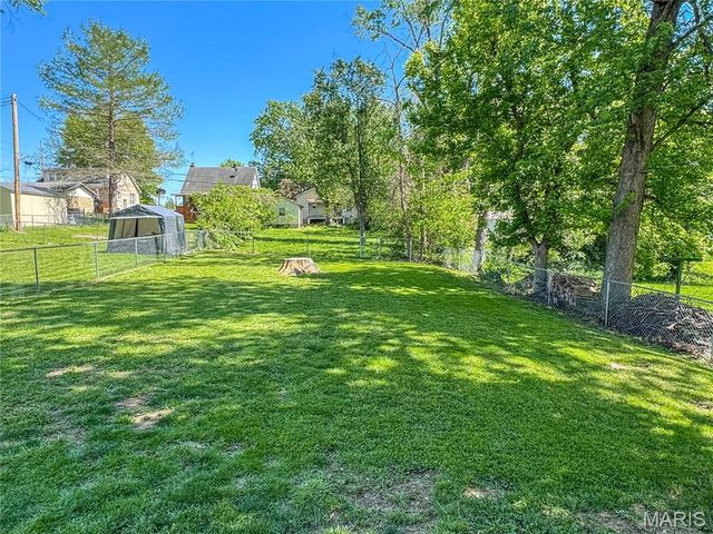604 Madison Avenue, Washington, MO 63090