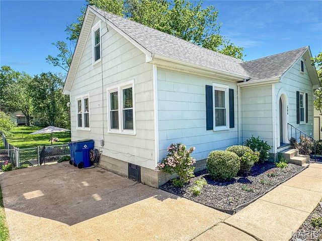 604 Madison Avenue, Washington, MO 63090
