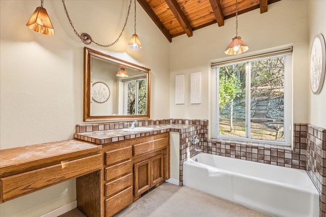 5621 Saw Mill Rd, Placerville, CA 95667