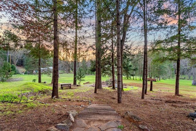 5621 Saw Mill Rd, Placerville, CA 95667