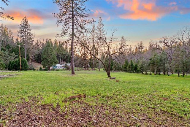 5621 Saw Mill Rd, Placerville, CA 95667