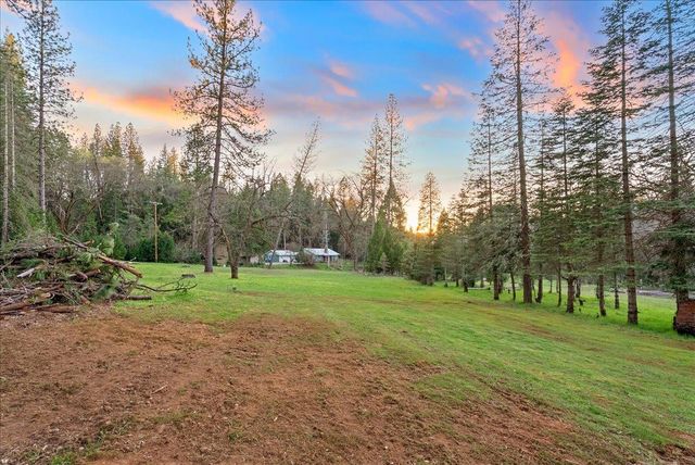 5621 Saw Mill Rd, Placerville, CA 95667
