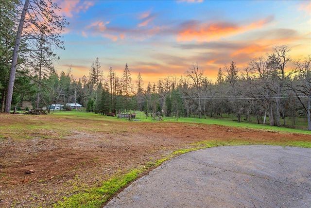 5621 Saw Mill Rd, Placerville, CA 95667