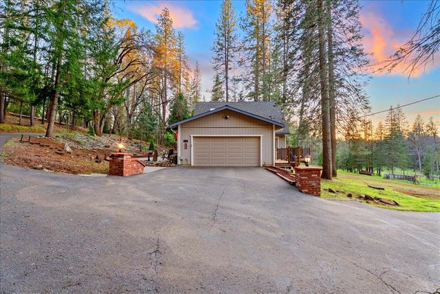 5621 Saw Mill Rd, Placerville, CA 95667