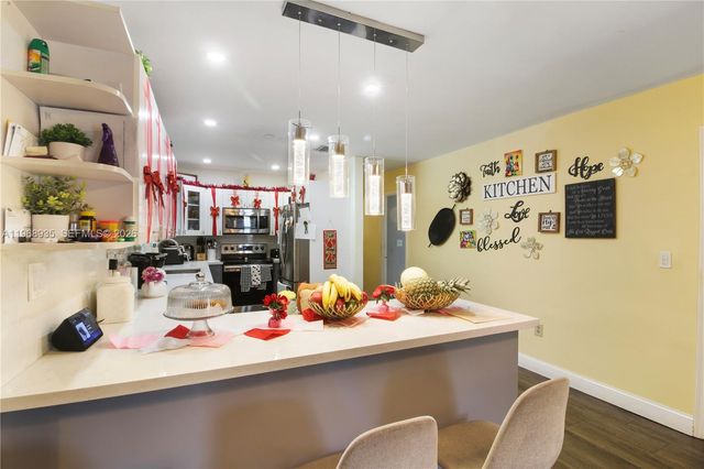 16323 SW 103rd Pl, Miami, FL 33157