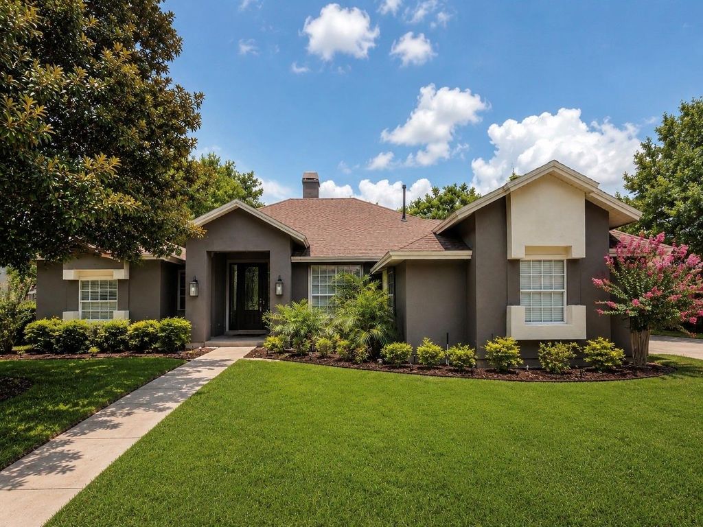Image 1 of property listing at 2260 LANGLEY CIRCLE, Orlando, FL 32835