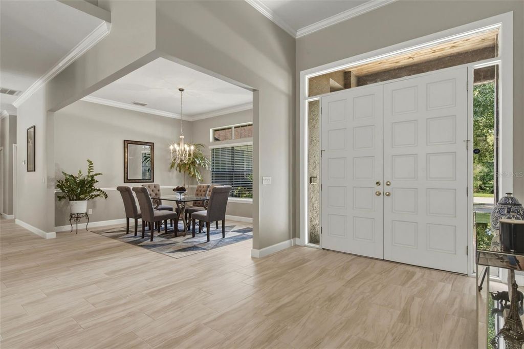 Image 13 of property listing at 2260 LANGLEY CIRCLE, Orlando, FL 32835