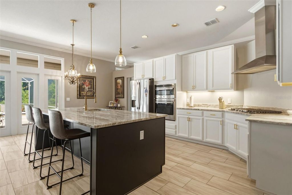 Image 16 of property listing at 2260 LANGLEY CIRCLE, Orlando, FL 32835