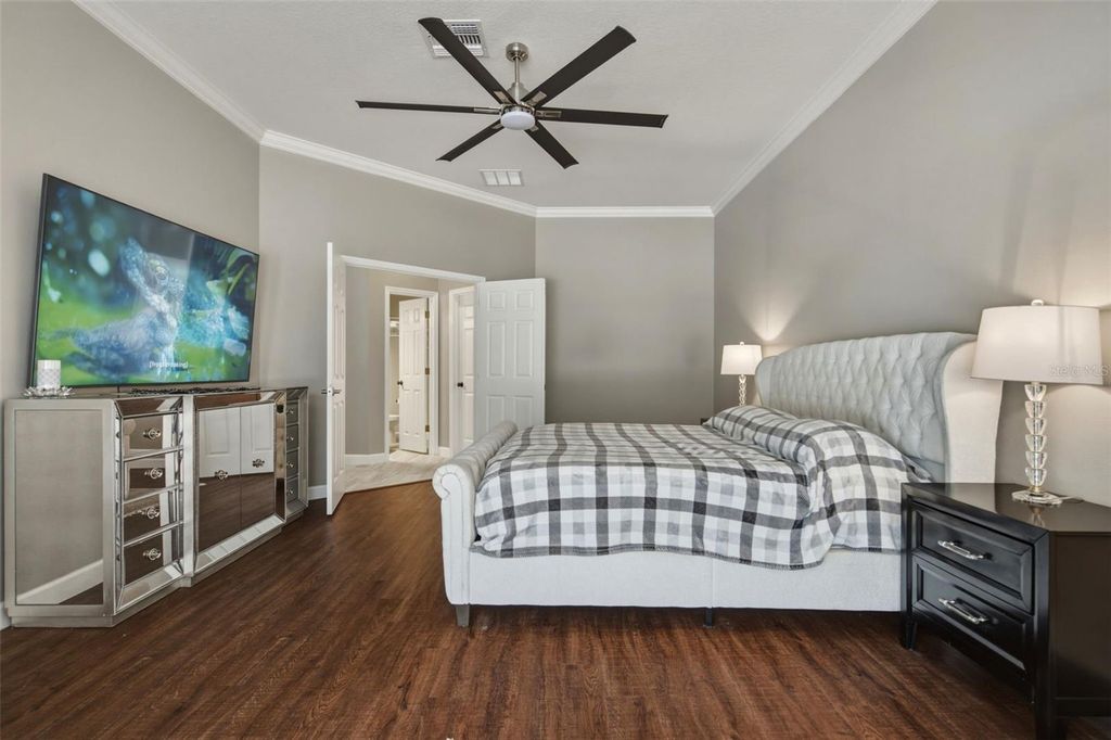 Image 27 of property listing at 2260 LANGLEY CIRCLE, Orlando, FL 32835