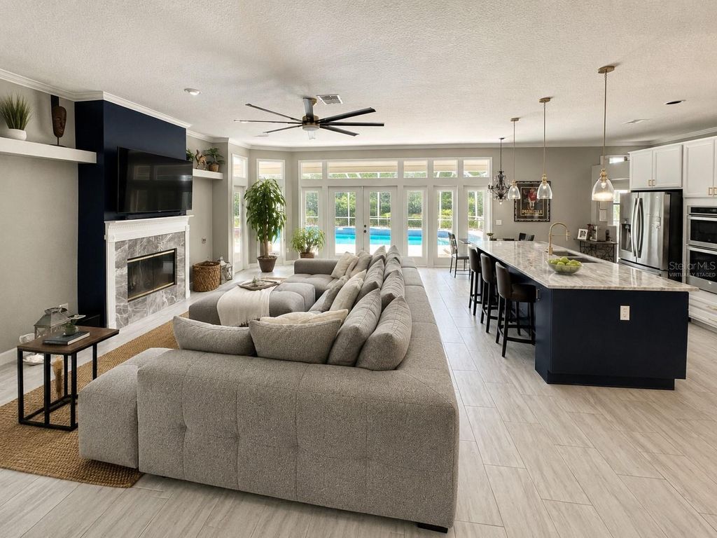 Image 5 of property listing at 2260 LANGLEY CIRCLE, Orlando, FL 32835
