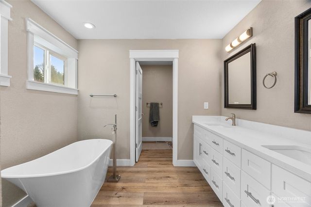 2308 Windjammer Court NW, Olympia, WA 98502