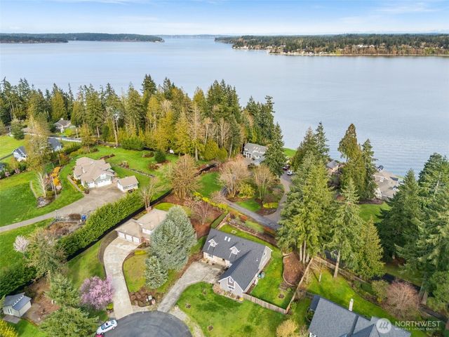 2308 Windjammer Court NW, Olympia, WA 98502