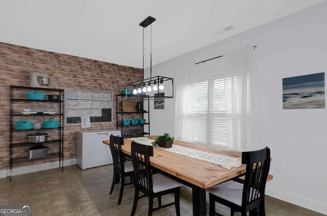 147 Stocks Circle, West Point, GA 31833