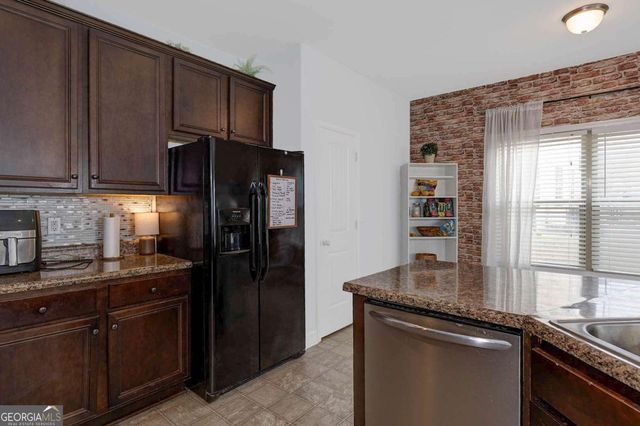 147 Stocks Circle, West Point, GA 31833