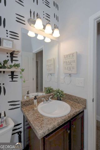 147 Stocks Circle, West Point, GA 31833