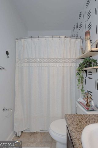 147 Stocks Circle, West Point, GA 31833