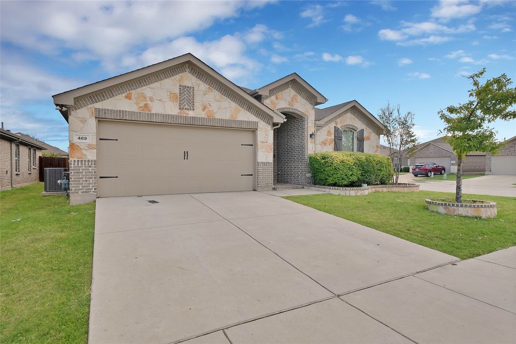 469 Pollyann Trail, Fort Worth, TX 76052 — photo 2