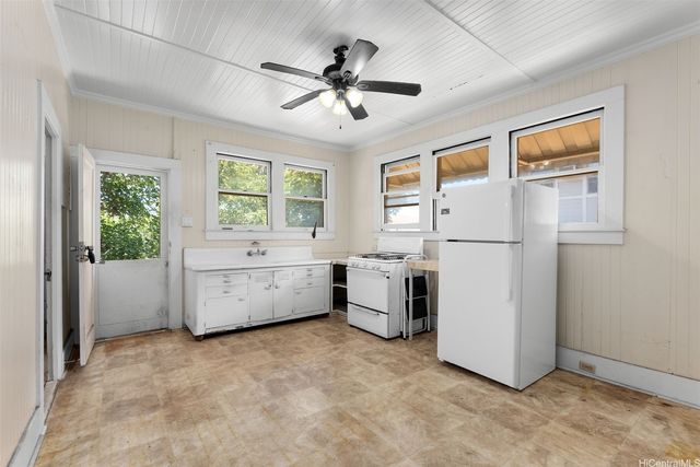 3531 Kilauea Avenue, Honolulu, HI 96816