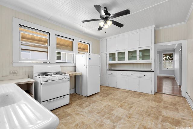 3531 Kilauea Avenue, Honolulu, HI 96816