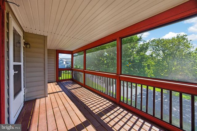 204 RIDGEVIEW DR, Morgantown, PA 19543