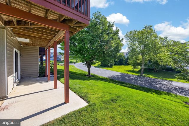 204 RIDGEVIEW DR, Morgantown, PA 19543