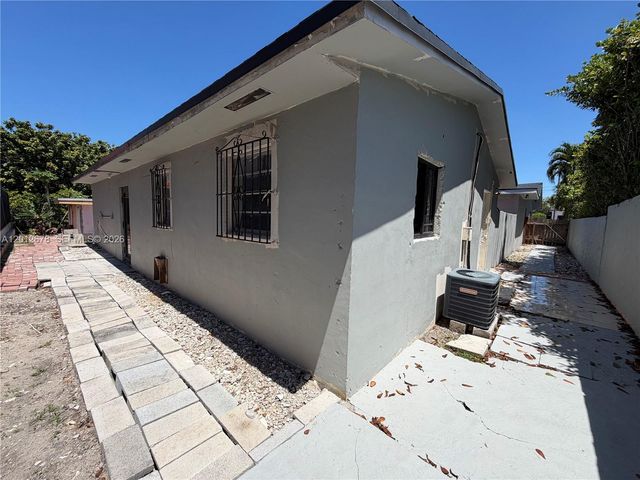 13720 SW 32nd Street, Miami, FL 33175