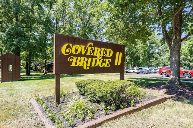 125 Amberly Drive F, Manalapan, NJ 07726