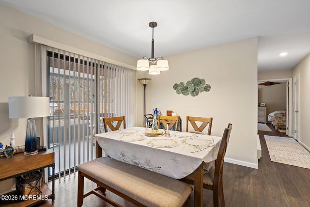 125 Amberly Drive F, Manalapan, NJ 07726