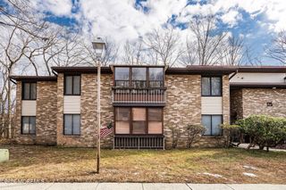 125 Amberly Drive F, Manalapan, NJ 07726