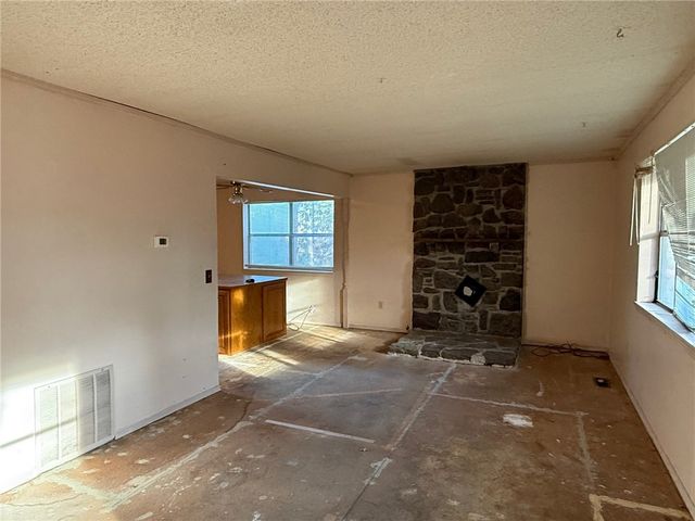 16004 Hickory Drive, Rogers, AR 72756