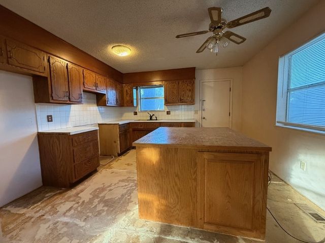 16004 Hickory Drive, Rogers, AR 72756