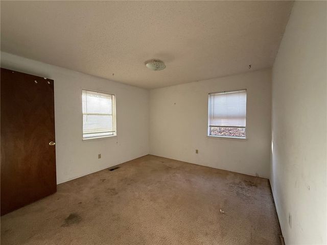 16004 Hickory Drive, Rogers, AR 72756