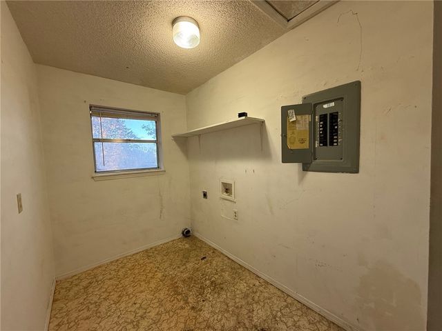 16004 Hickory Drive, Rogers, AR 72756