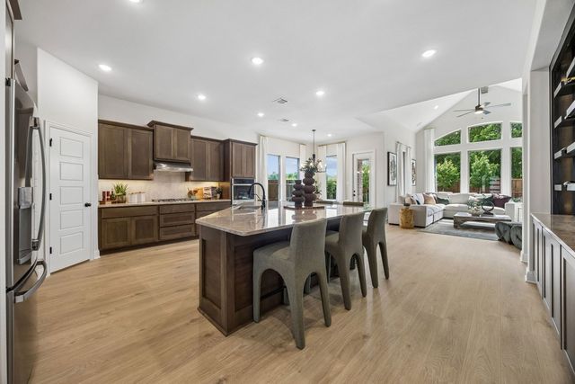 10132 Oakstone Drive, Fort Worth, TX 76108