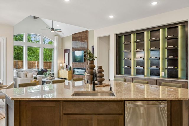 10132 Oakstone Drive, Fort Worth, TX 76108