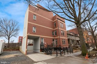 915 3RD STREET, Washington, DC 20002