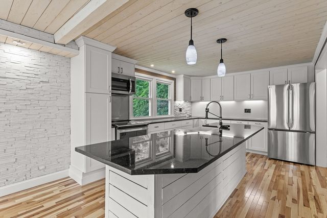 540 Bodwell Rd, Manchester, NH 03109